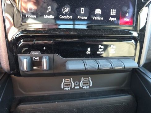 Used 2025 RAM 1500 Big Horn image 3