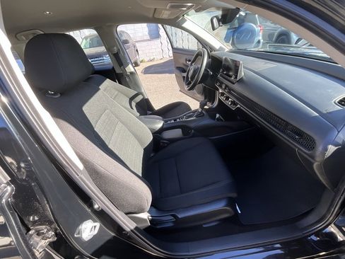 Used 2024 Honda HR-V LX image 34