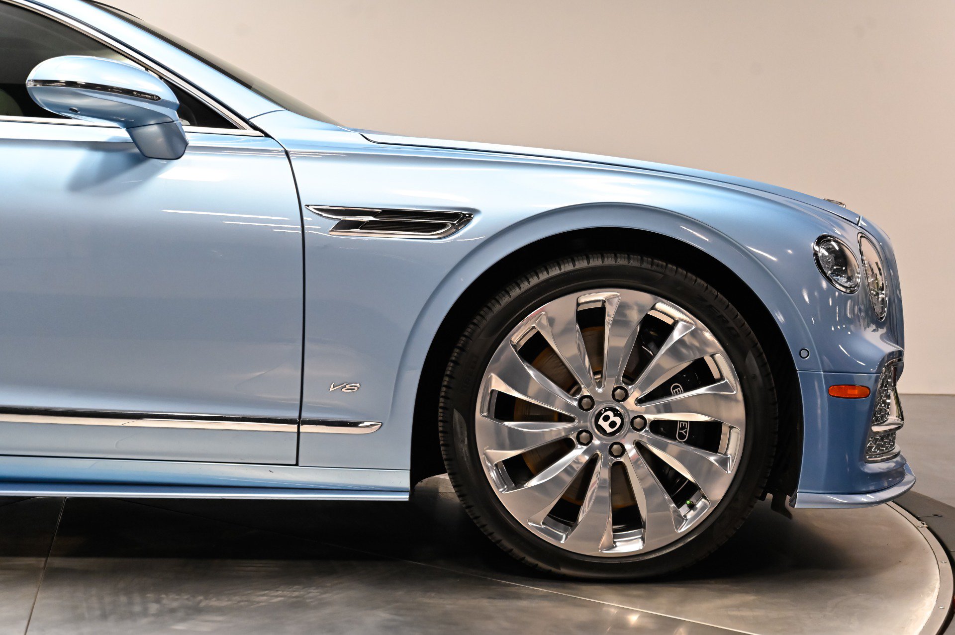 Used 2022 Bentley Flying Spur V8 AWD/4WD image 18