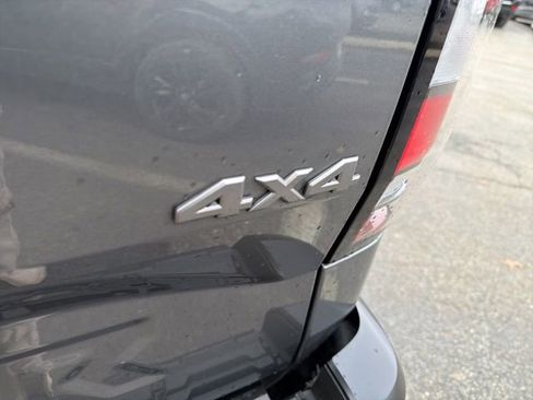 Used 2022 Nissan Frontier S w/ Technology Package image 9