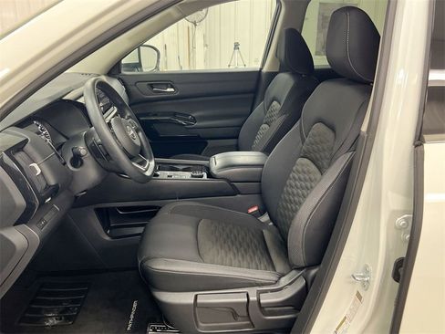 Used 2022 Nissan Pathfinder S w/ Cargo Package image 18