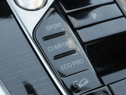 Certified 2026 BMW X7 M60i AWD/4WD image 30