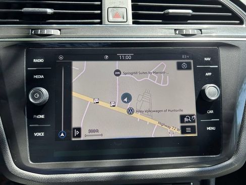 Used 2021 Volkswagen Tiguan SE FWD image 16