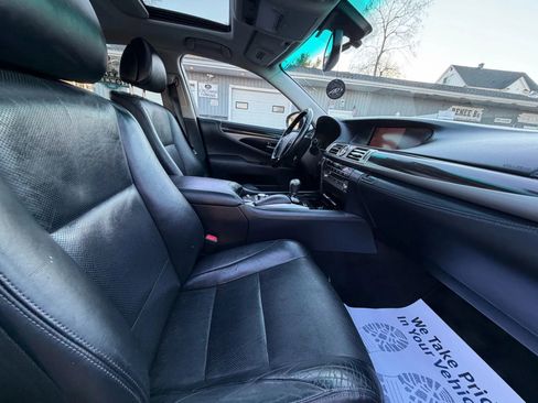 Used 2013 Lexus LS 460 AWD image 20