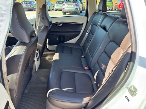 Used 2015 Volvo XC70 T6 Platinum image 21