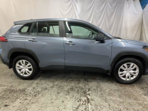 Used 2024 Toyota Corolla Cross L AWD/4WD image 5