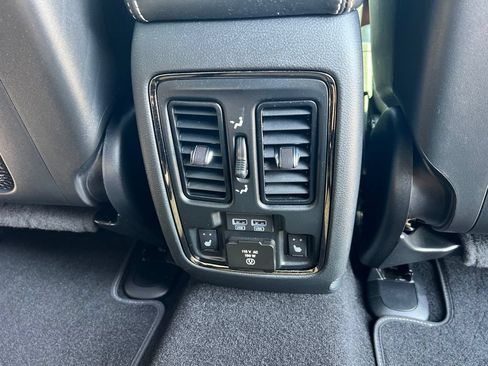 Used 2020 Dodge Durango SRT w/ Technology Group AWD/4WD image 24