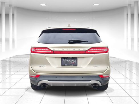 Used 2017 Lincoln MKC Premiere FWD image 4