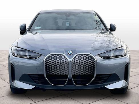 Used 2025 BMW i4 eDrive40 w/ Premium Package image 3