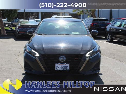Used 2023 Nissan Altima 2.5 SR w/ SR Premium Package image 4