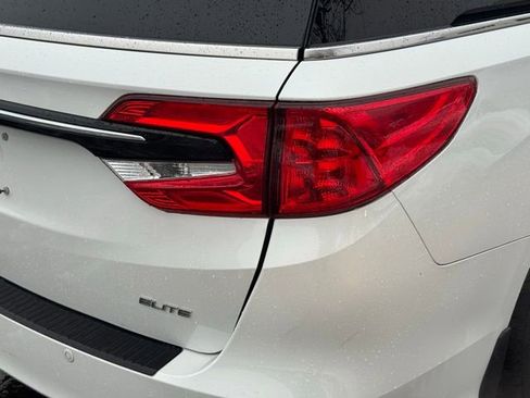 Used 2023 Honda Odyssey Elite image 6