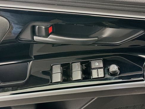 Used 2025 Subaru Solterra Premium image 15