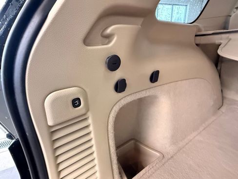 Used 2018 Jeep Grand Cherokee Overland image 13