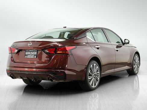 Used 2024 Nissan Altima 2.5 SL AWD/4WD image 5