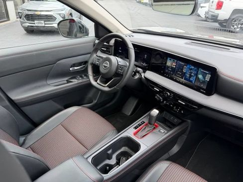 Used 2026 Nissan Kicks SR w/ SR Premium Package AWD/4WD image 6