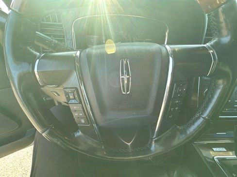 Used 2016 Lincoln Navigator Select AWD/4WD image 16