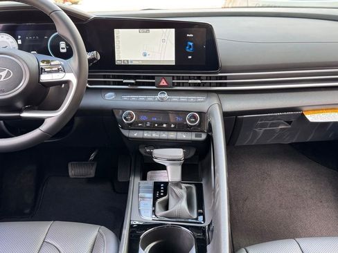 New 2026 Hyundai Elantra Limited image 4