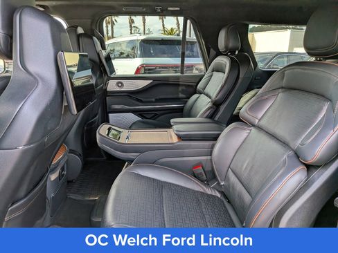 Certified 2025 Lincoln Navigator L Black Label AWD/4WD image 17