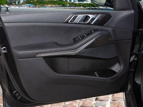 Used 2022 BMW X5 sDrive40i w/ Premium Package image 12