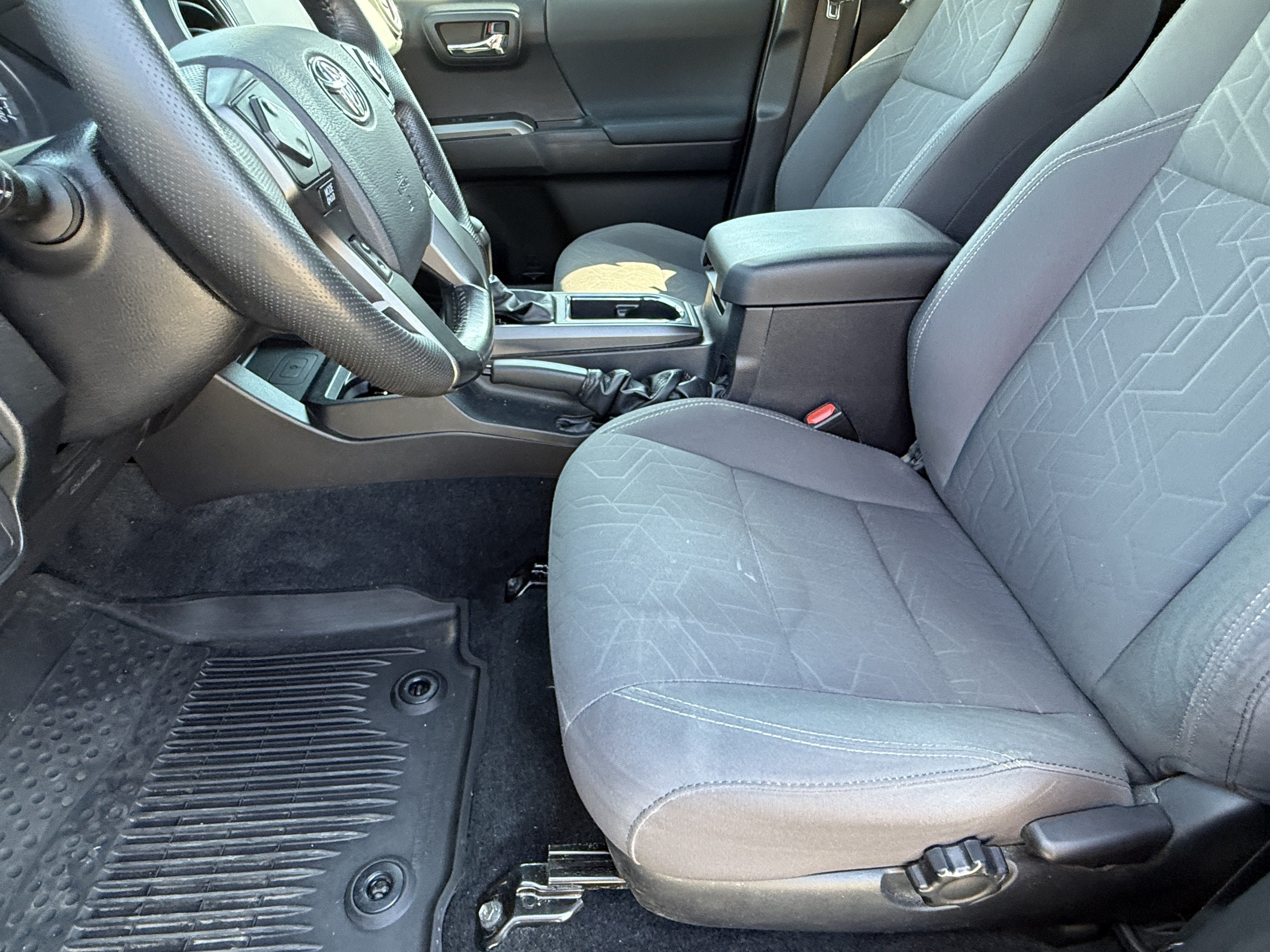 Used 2019 Toyota Tacoma TRD Off-Road AWD/4WD image 20