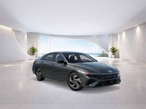 New 2026 Hyundai Elantra SEL Sport Premium image 2