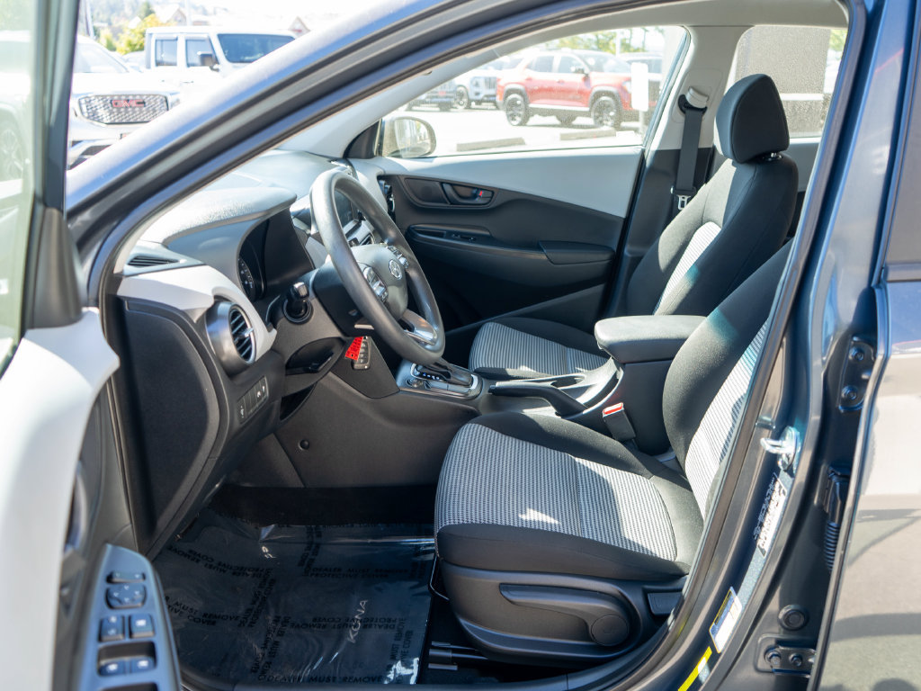 Used 2019 Hyundai Kona SE w/ Cargo Package FWD image 11