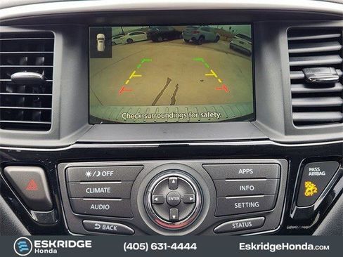Used 2020 Nissan Pathfinder SV image 19