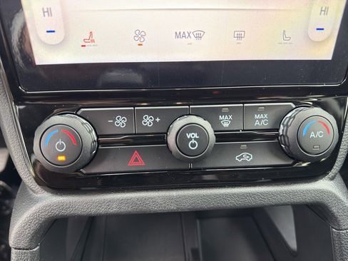 New 2025 Ford Ranger XLT w/ Equipment Group 301A High image 26