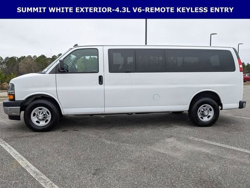 Used 2020 Chevrolet Express 3500 LT w/ LT Preferred Equipment Group image 6