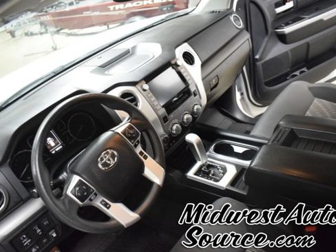 Used 2021 Toyota Tundra SR5 w/ SR5 Upgrade Package AWD/4WD image 13