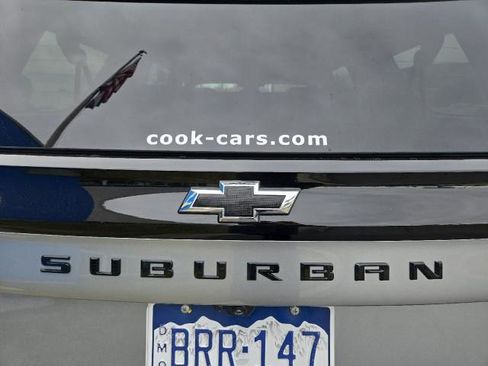 Used 2025 Chevrolet Suburban Z71 w/ Comfort Package image 38