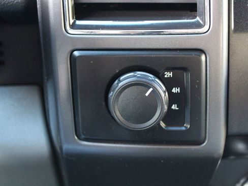 Used 2017 Ford F150 XLT AWD/4WD image 22