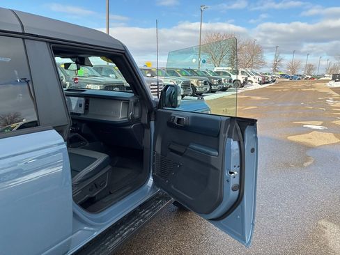 Used 2024 Ford Bronco Outer Banks AWD/4WD image 48