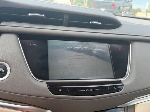 Used 2018 Cadillac XT5 Luxury w/ Driver Awareness Package FWD image 23