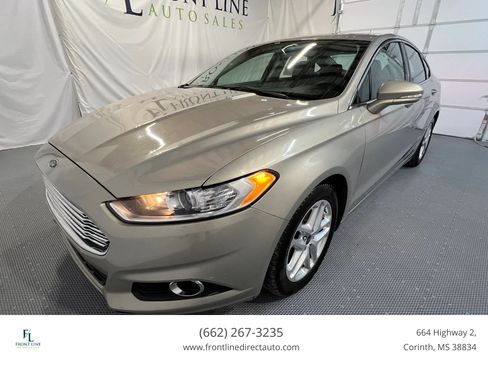 Used 2016 Ford Fusion SE w/ Equipment Group 202A FWD image 3