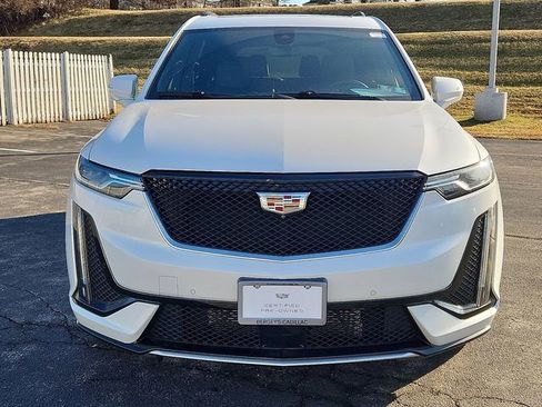 Used 2022 Cadillac XT6 Sport w/ Technology Package image 9