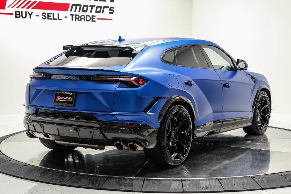Used 2023 Lamborghini Urus Performante AWD/4WD image 9
