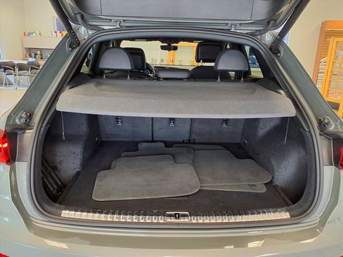 Used 2025 Audi Q3 2.0T Premium image 17