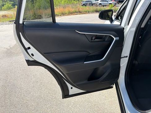 Used 2023 Toyota RAV4 LE image 21