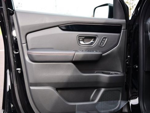 New 2025 Honda Pilot TrailSport image 11