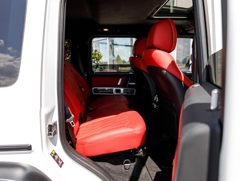 Used 2024 Mercedes-Benz G 63 AMG 4MATIC image 37