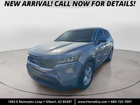 Used 2022 Kia Sorento LX FWD image 1