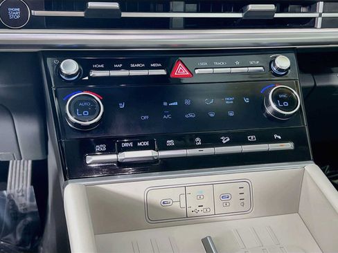 Certified 2026 Hyundai Santa Fe SEL AWD/4WD image 17