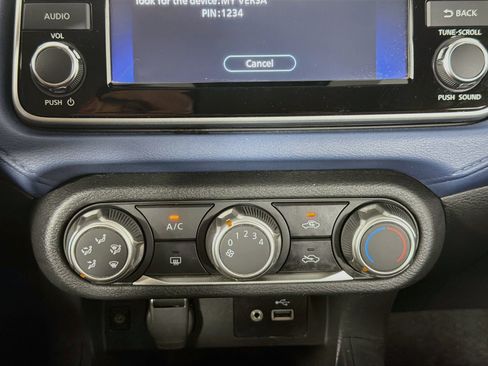 Used 2025 Nissan Versa SV FWD image 24