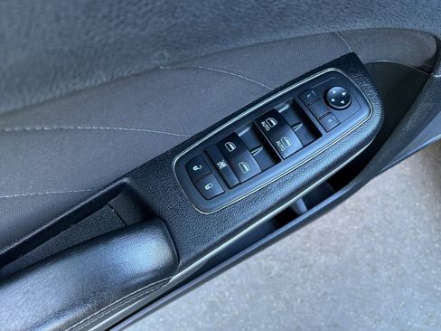 Used 2019 Dodge Charger SXT w/ Cold Weather Package image 16