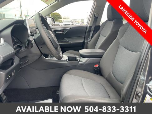 Certified 2025 Toyota RAV4 XLE FWD image 29