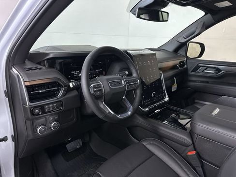 New 2026 GMC Yukon Denali w/ Sun & Power Step Package image 10