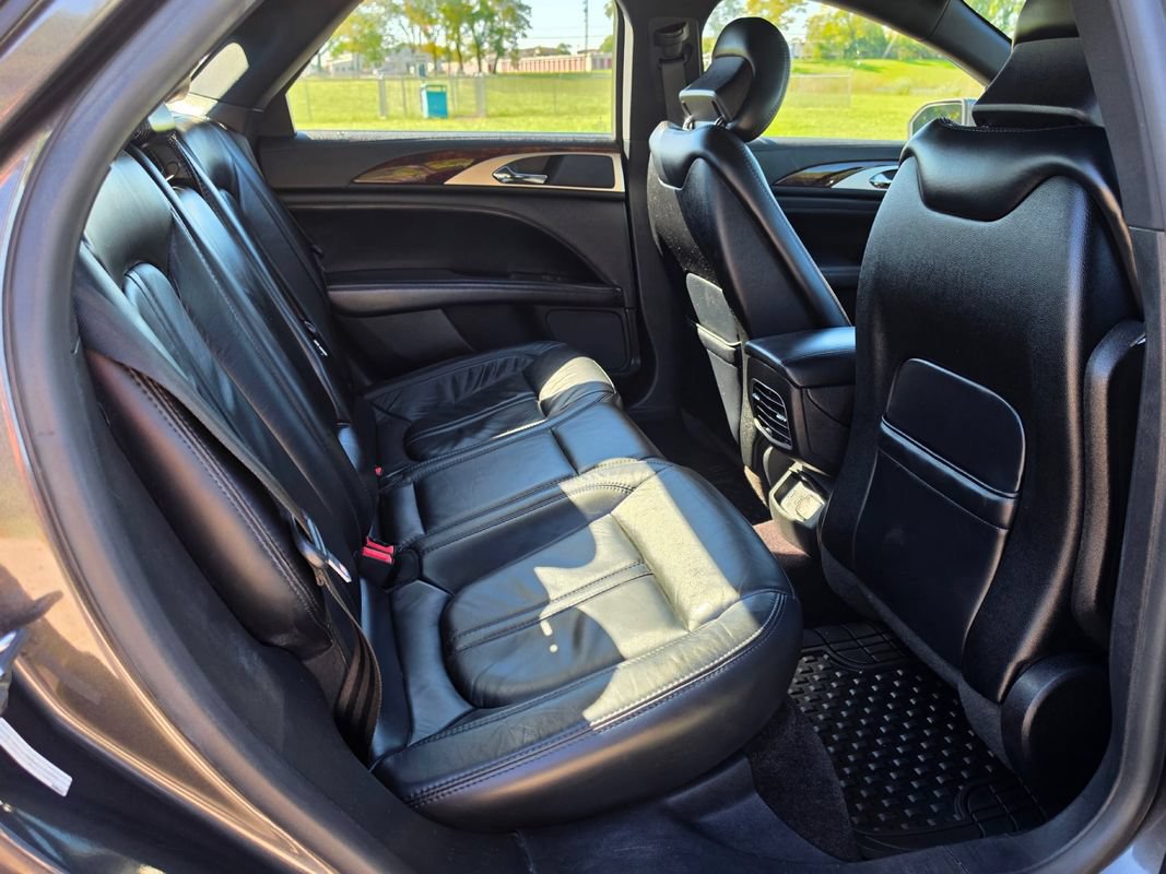 Used 2017 Lincoln MKZ Select w/ Select Plus Package AWD/4WD image 18