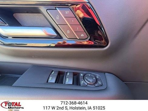 New 2026 Chevrolet Suburban RST w/ Advanced Technology Package AWD/4WD image 19