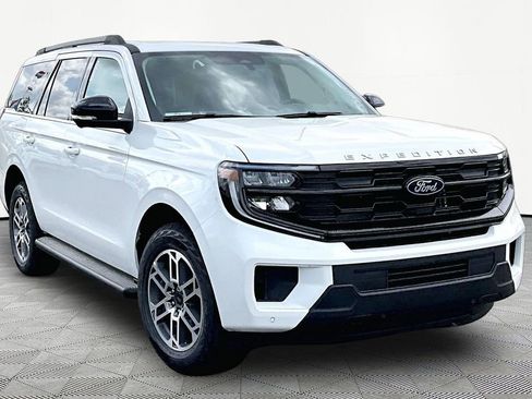 New 2026 Ford Expedition Active AWD/4WD image 1